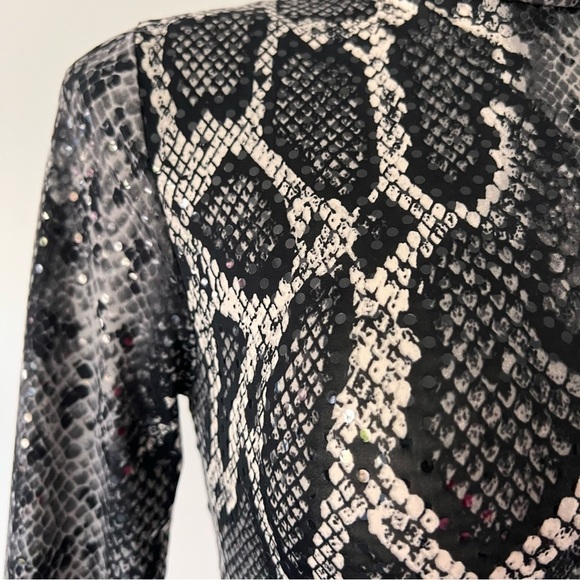Prettylittlething Snake Print Sequin Bodysuit Size 4 - Picture 5 of 9